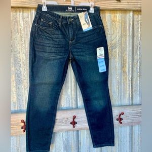 Lee Riders Midrise Skinny Regular Fit Size 8 Petite